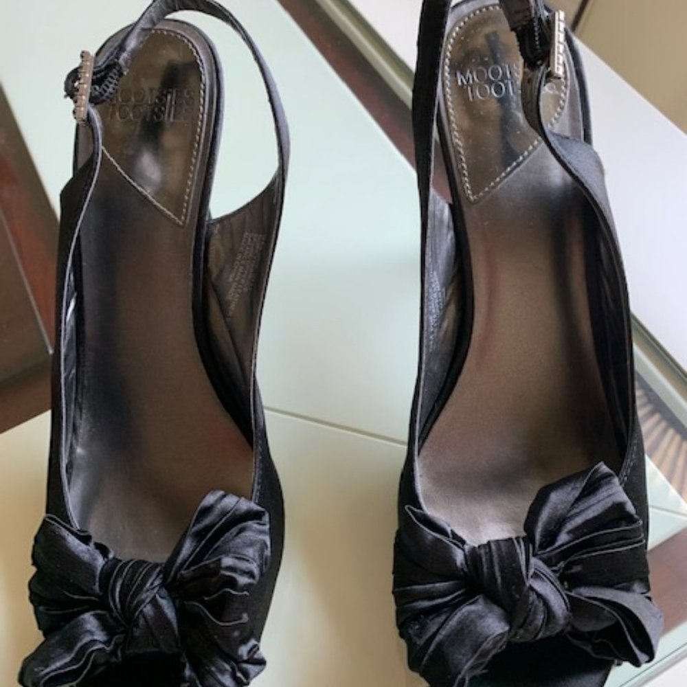 Black Shoes